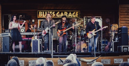 Ray Wilson & Band @ Motel California