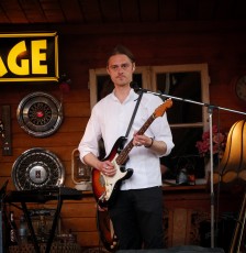 Thorbjörn Risager & The Black Tornado @ Blues Garage